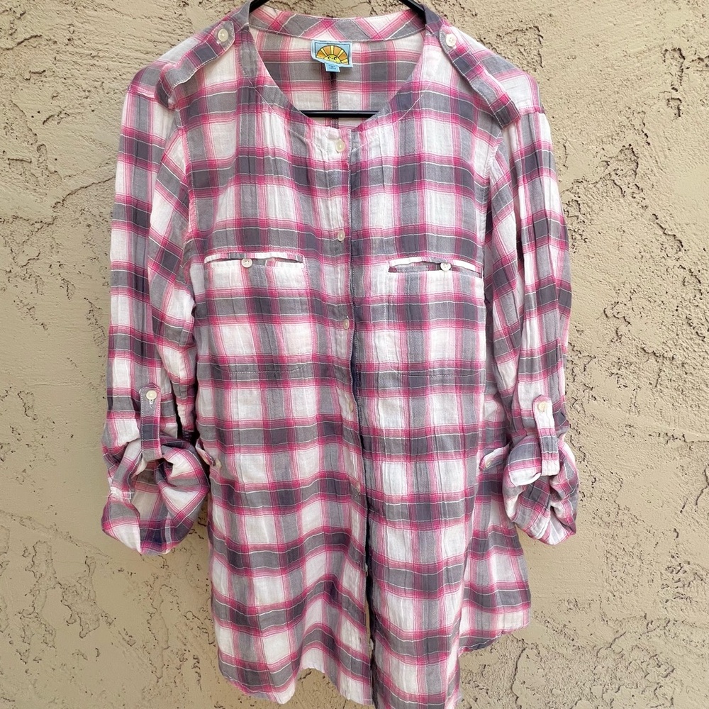 C&C Soft Plaid Pink and Gray Button Down shirt Blouse Womens Size Large